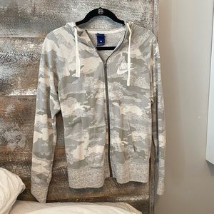 NIKE camo zip-up hoodie